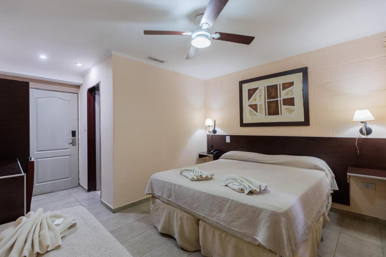 Hotel Torres Del Sol Мерло Экстерьер фото