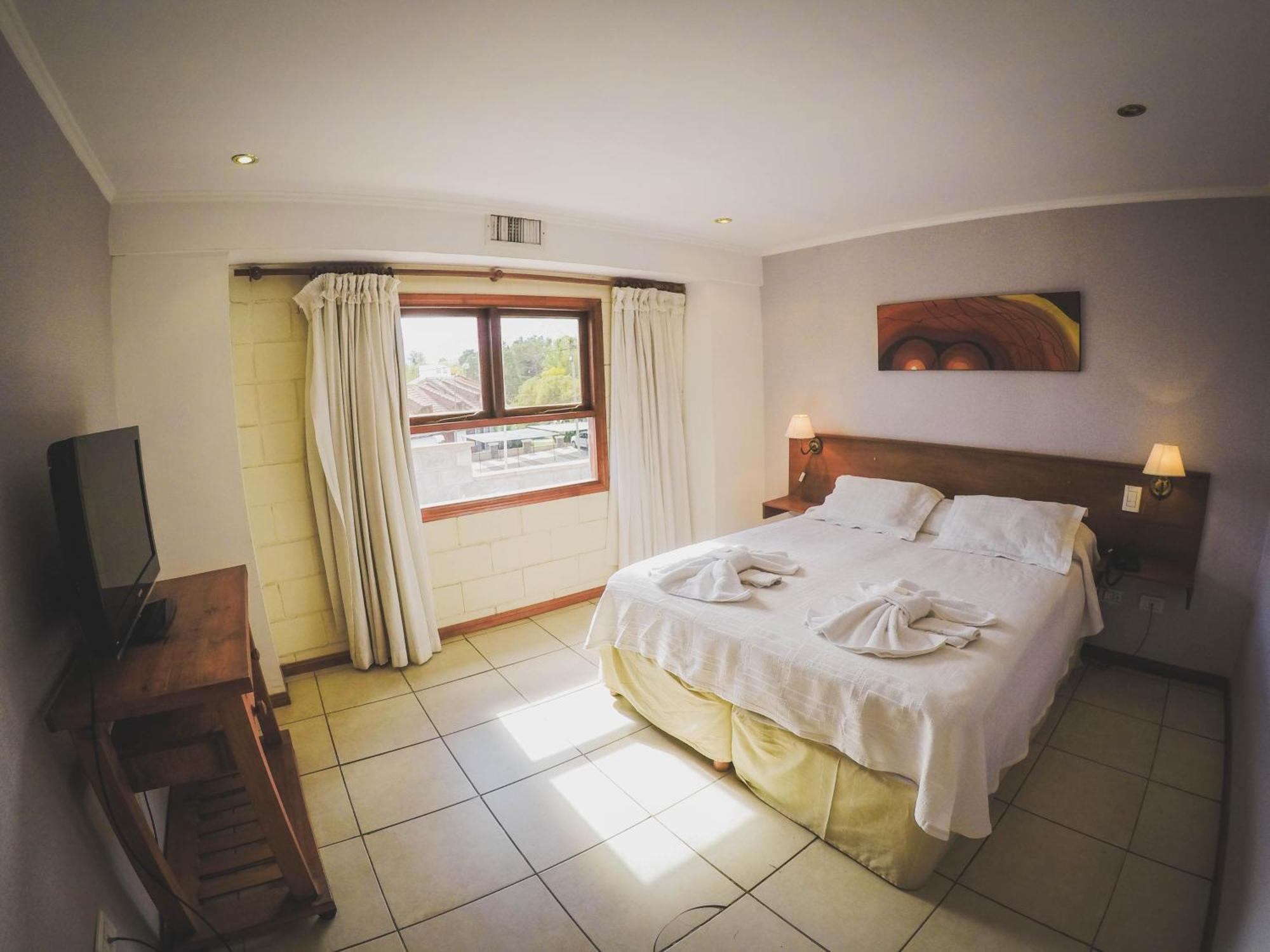 Hotel Torres Del Sol Мерло Экстерьер фото