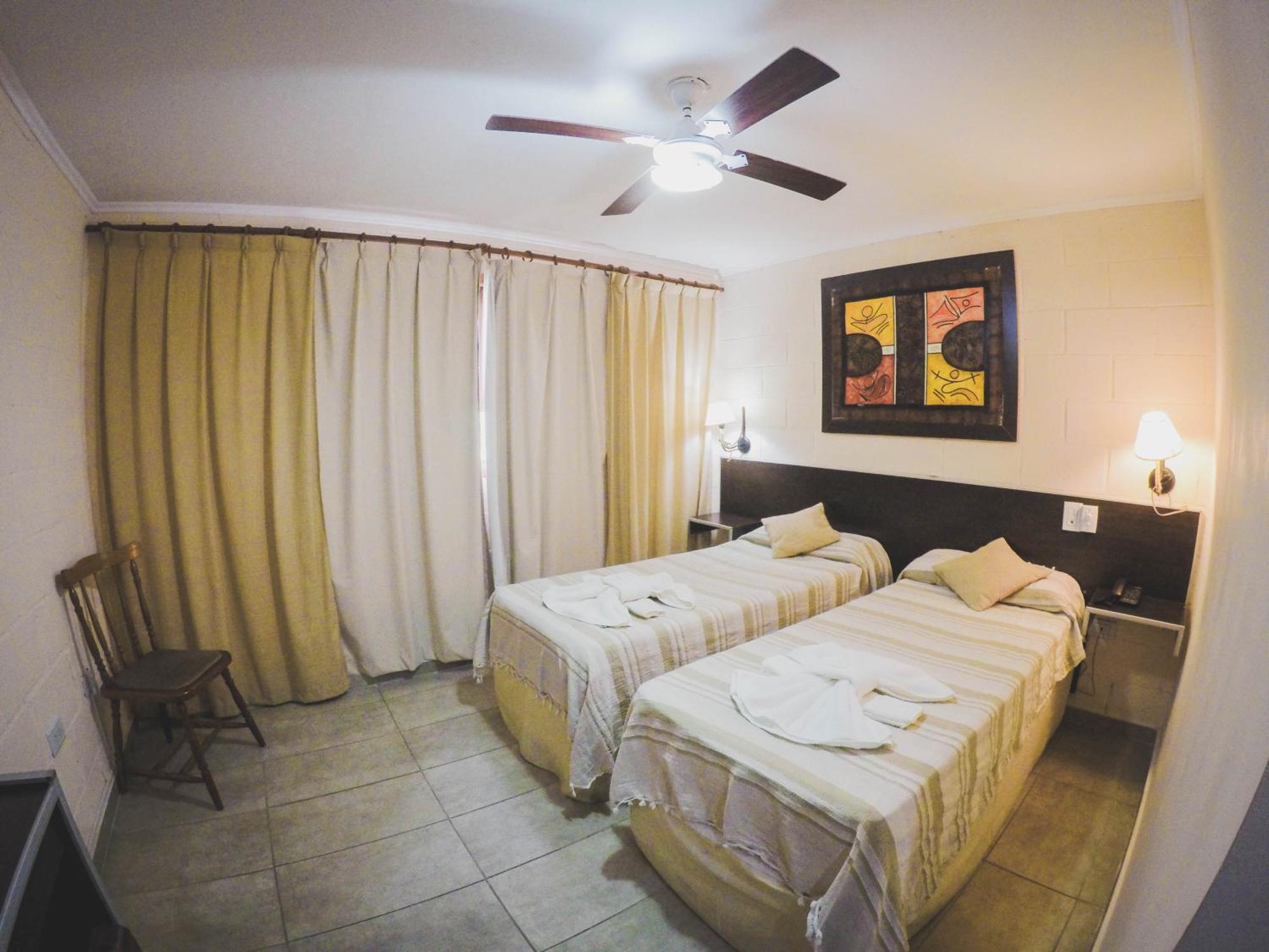 Hotel Torres Del Sol Мерло Экстерьер фото